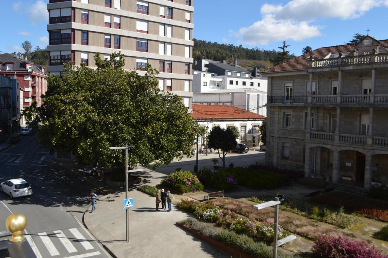 Las Palmeras Caldas De Reis Exterior photo
